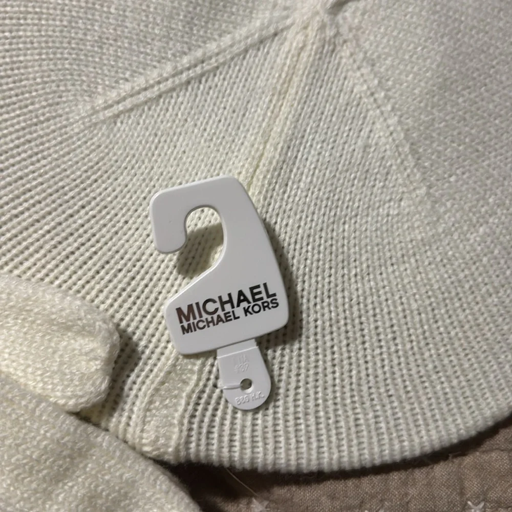 NWT Michael Kors Cream Knit Beret and Glove Set - Picture 3 of 4